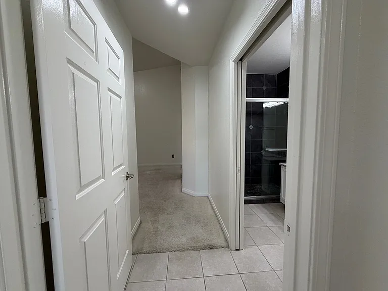 900 Heavenly Hills Ct #204 — Photo 21