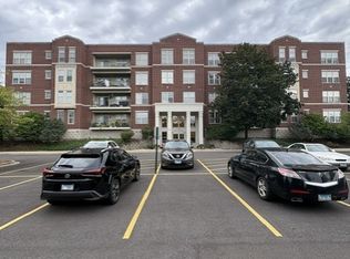 715 Astor Ln Unit 201, Wheeling, IL 60090