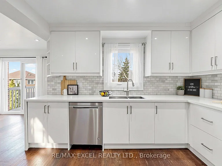 43 Piccadilly Rd — Photo 13