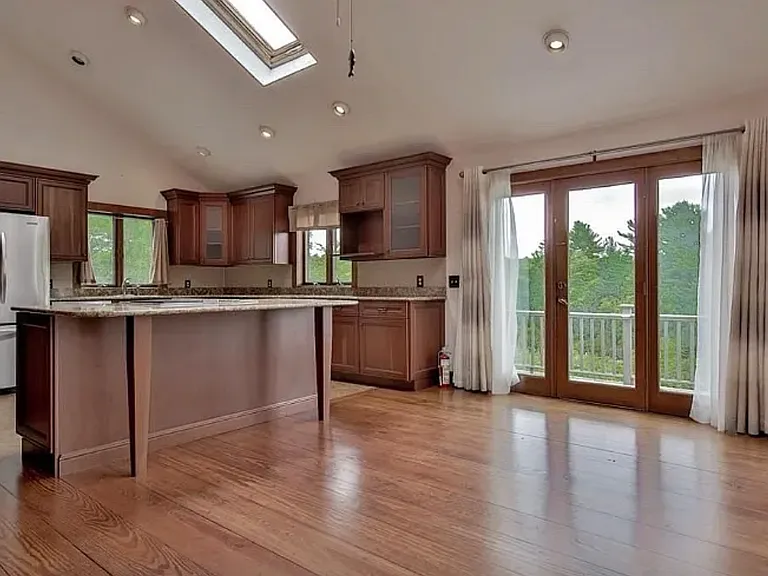 72 Long Hill Rd #A — Photo 3