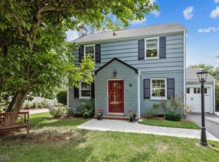 25 Sherwood Ave, Madison, NJ 07940