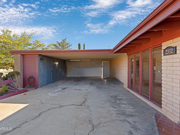 4th image of 2332 E Carmelita Drive