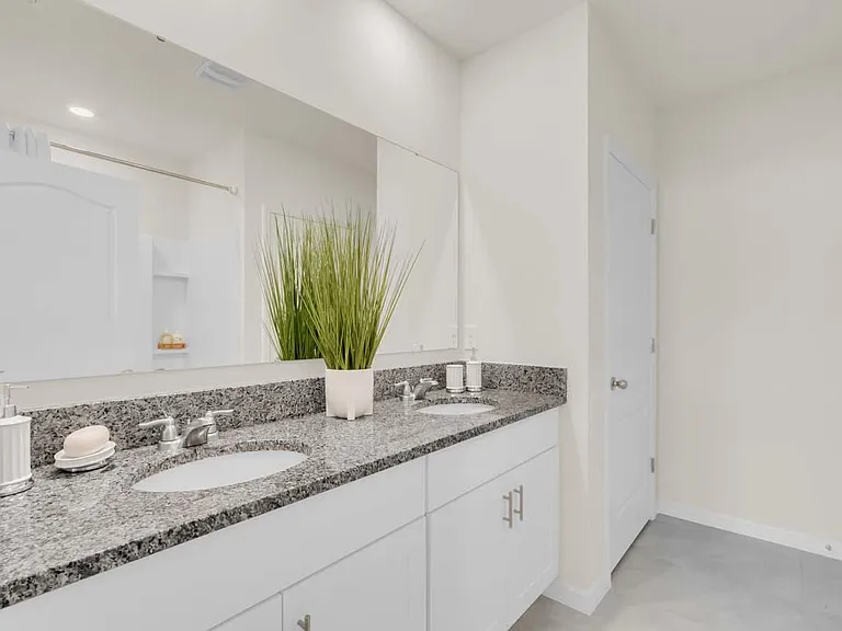 217 Duke Dr — Photo 4