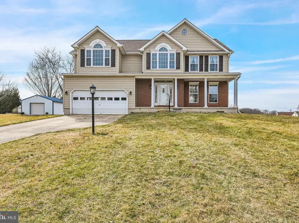 90 Lee St, Stewartstown, PA 17363