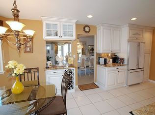 66 Canterbury Dr, Hauppauge, NY 11788