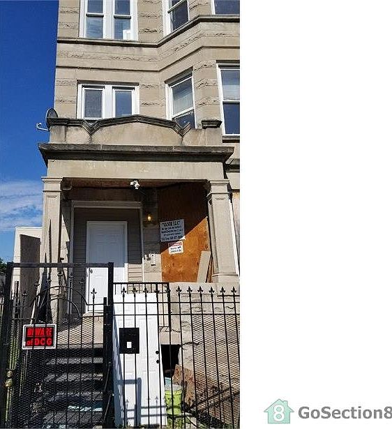 1st image of 1502 S Lawndale Ave APT 1