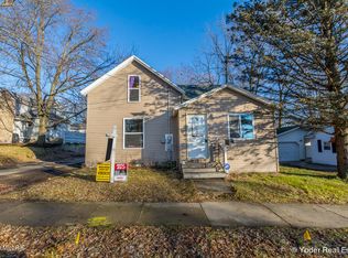 616 Hambrook St, Belding, MI 48809