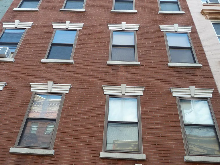 121 Willow Ave #9 — Photo 6