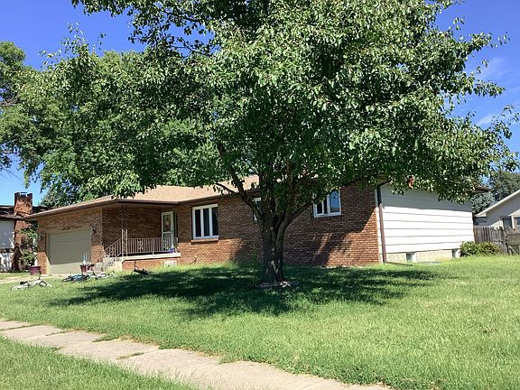 2nd image of 3353 Fairlane Ave