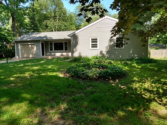 2nd image of 1621 Gorham Pl
