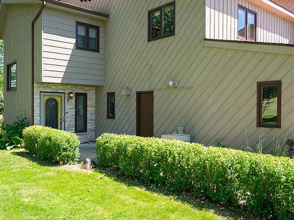3rd image of 4835A Scotland Dr