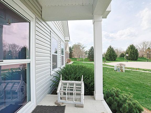 4th image of 3109 Artisan Way