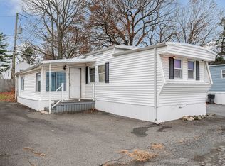 261 Newbury St #33B, Peabody, MA 01960