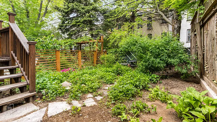 Rented by Garfield Realty  | media 24