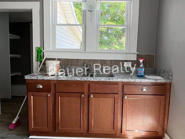 58 E Main St — Photo 15