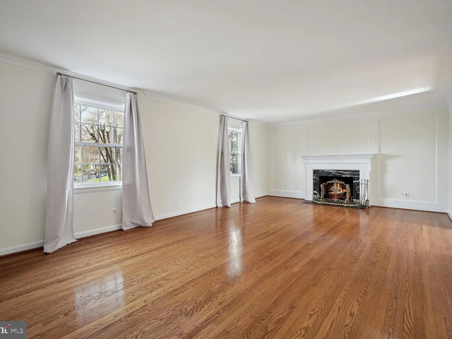 6 bed, 4.0 bath, 3565 sqft, $7,000 — Photo 3