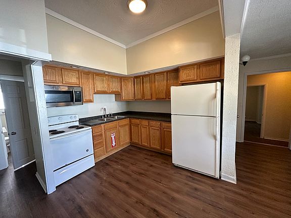 4th image of 1117 W University Ave