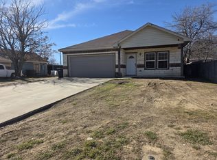 3219 NW 33rd St, Fort Worth, TX 76106
