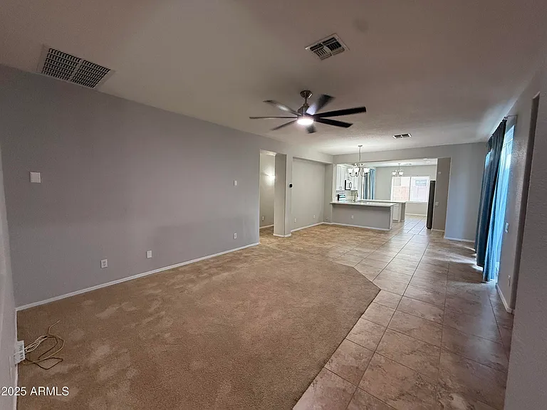 885 E Cherry Hills Dr — Photo 2