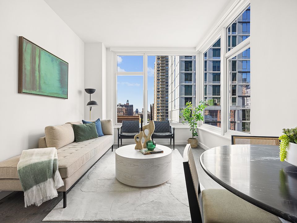 1st image of 509 3rd Ave #14D