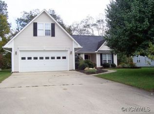 447 Planters Creek Rd, Fletcher, NC 28732