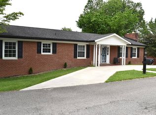 23 Larchmont Dr, Huntington, WV 25705