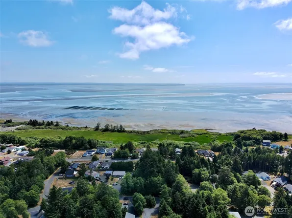 163 Olympic View Avenue NE, Ocean Shores, WA 98569