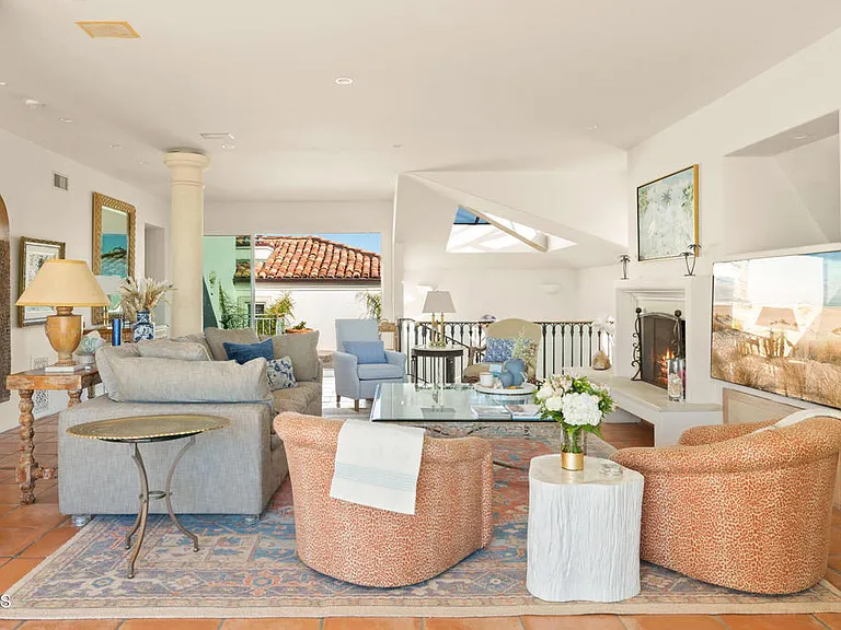 1571 Mandalay Beach Rd — Photo 43