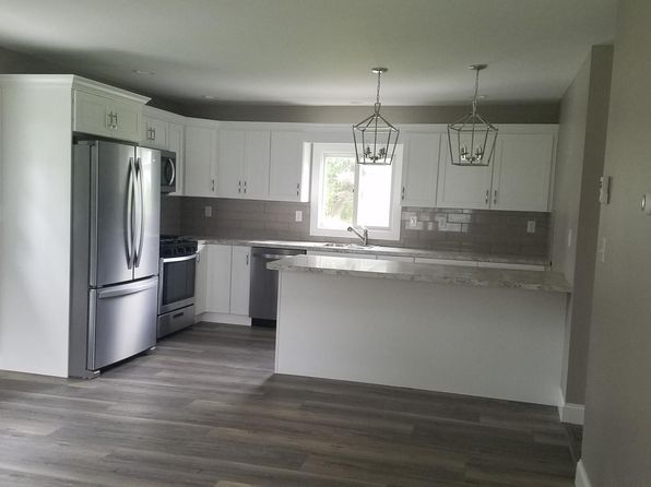 40 Borden Ave