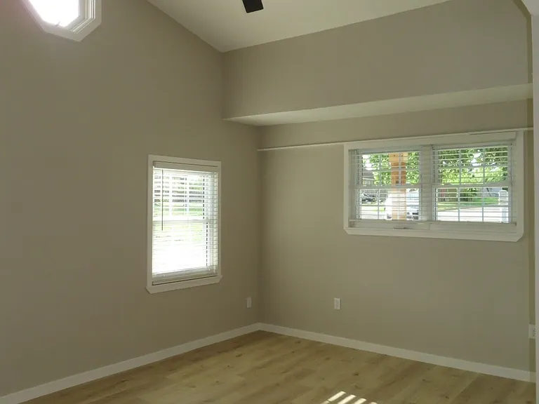 1106 W Olrich St — Photo 13