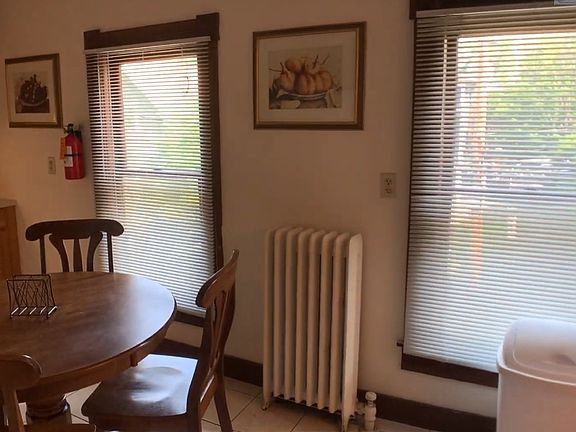 4th image of 207 Williams St #2