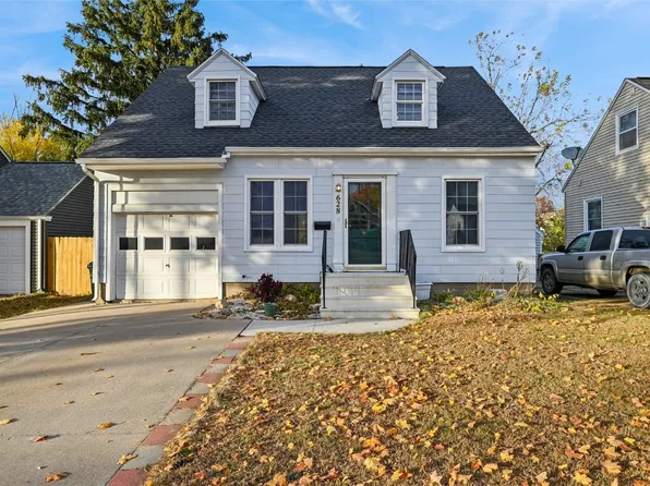 628 33rd St NE, Cedar Rapids, IA 52402