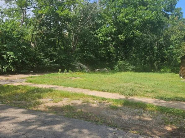 444 5th St SW, Paris, TX 75460