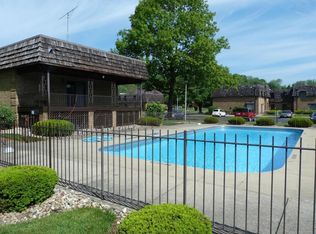 625 Country Club Dr APT B7, Newark, OH 43055