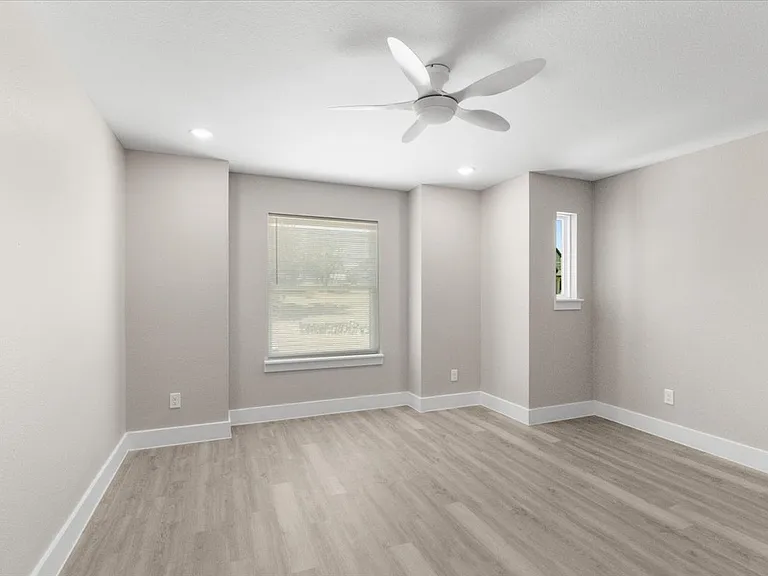 2644 Hutchinson St #2644 — Photo 9
