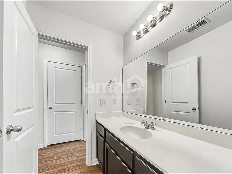 201 Orion Way — Photo 14