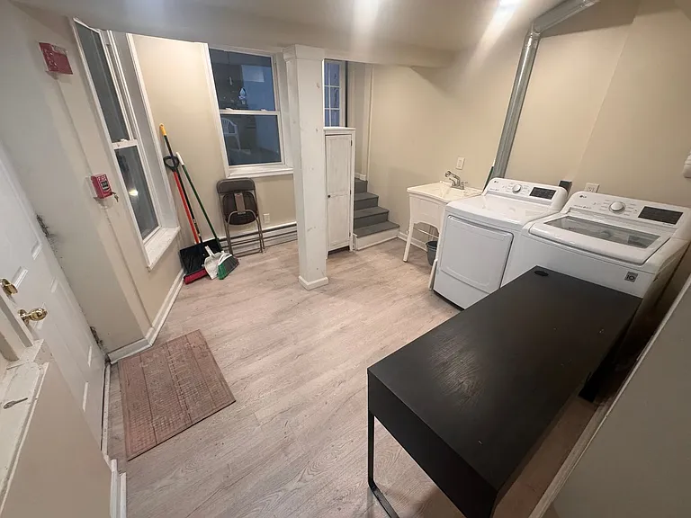 4241 Main St — Photo 18