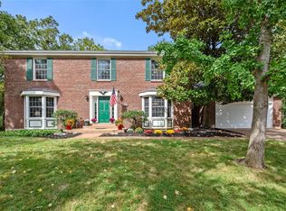 16374 Peppermill Dr, Chesterfield, MO 63005