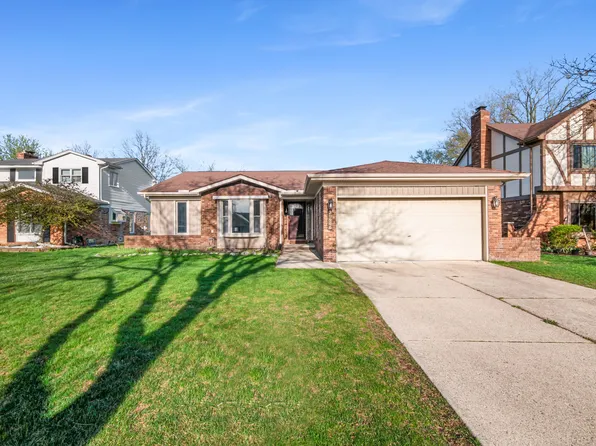 38966 Mount Kisco Dr, Sterling Heights, MI 48310