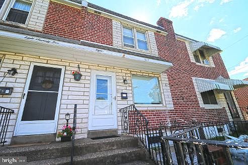 1st image of 877 Taylor Dr