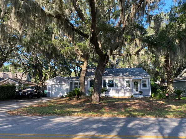 50 Shalimar Dr, Shalimar, FL 32579