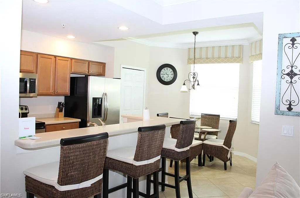 2 bed, 2.0 bath, 1232 sqft, $2,000 — Photo 2