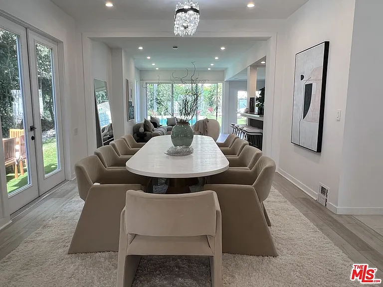 508 N Canon Dr — Photo 12