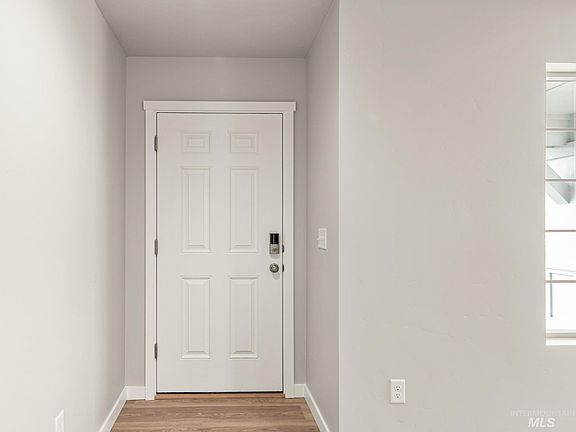 2nd image of 13686 Inman Ct