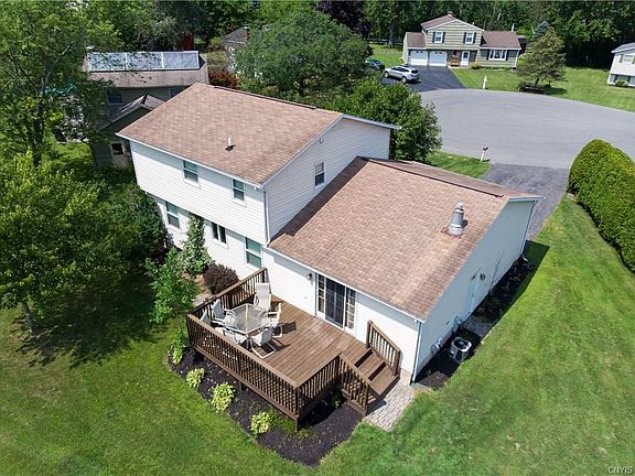 3rd image of 109 Weaverdale Ln