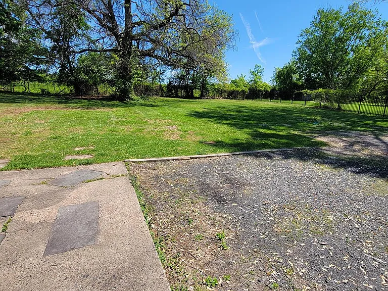 2619 Audubon Rd — Photo 24