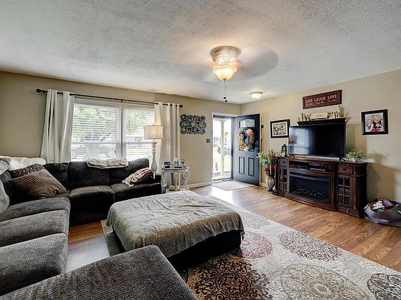 5th image of 2513 Middleground Dr