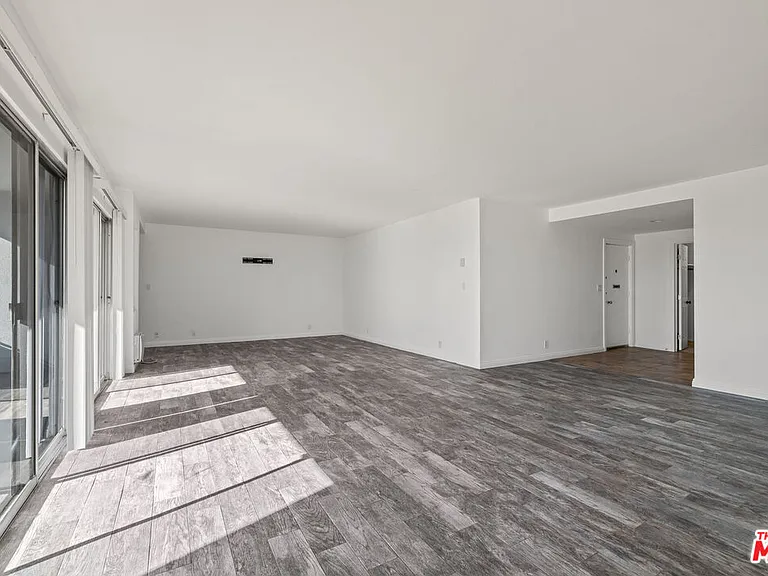 7560 Hollywood Blvd #109 — Photo 9