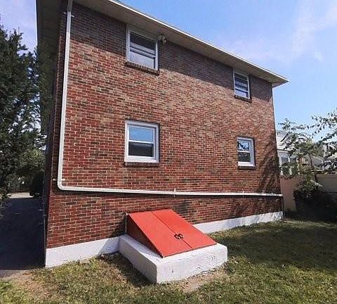 5th image of 34 Wagner Avenue