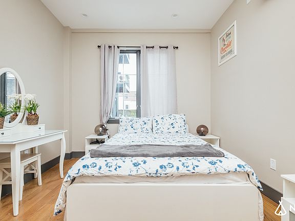 5th image of 413 Manhattan Ave #3C